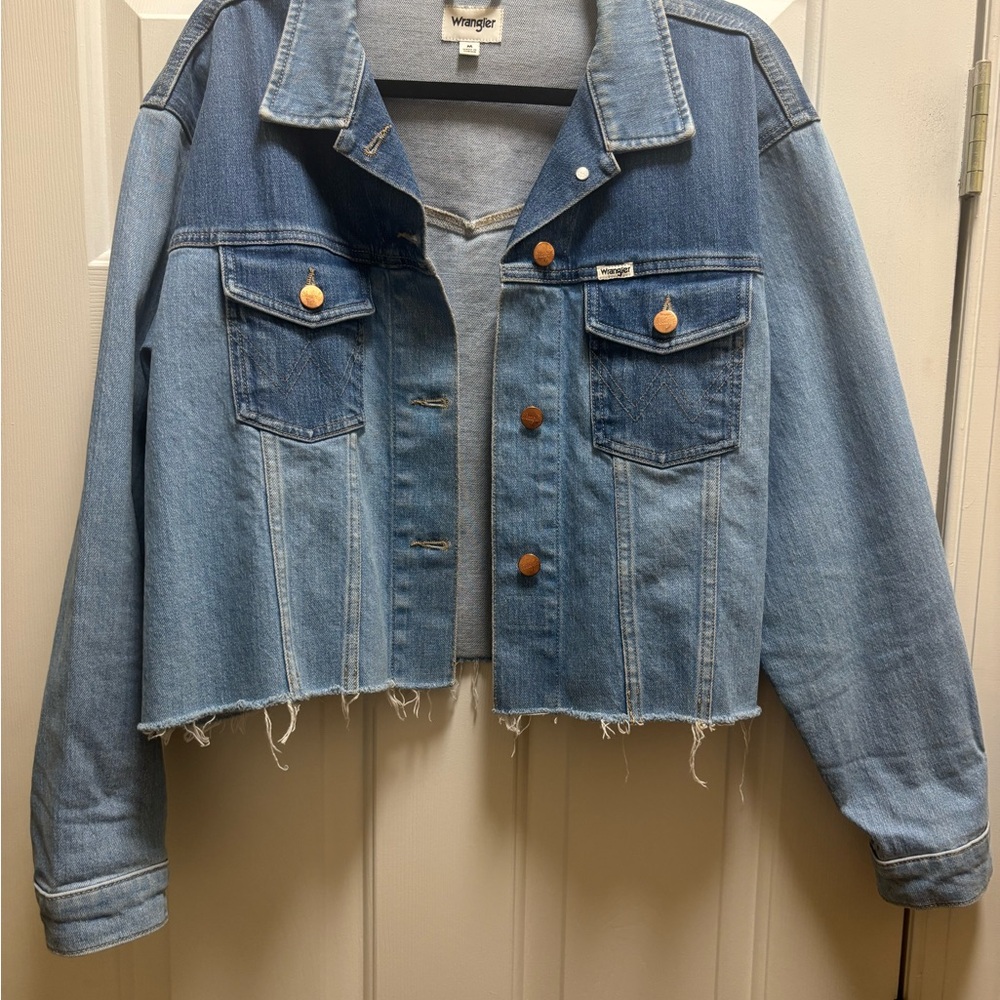 Wrangler Heritage Cutoff Jean Jacket - Two Toned